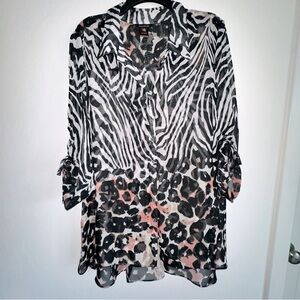 Multiples women size 2X Animal Print sheer Tunic Button Down shirring sleeves